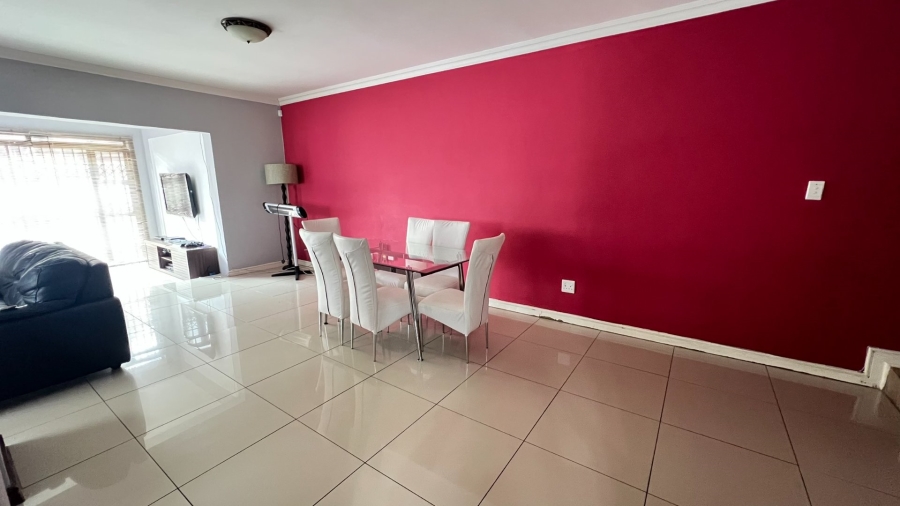 3 Bedroom Property for Sale in Langenhovenpark Free State